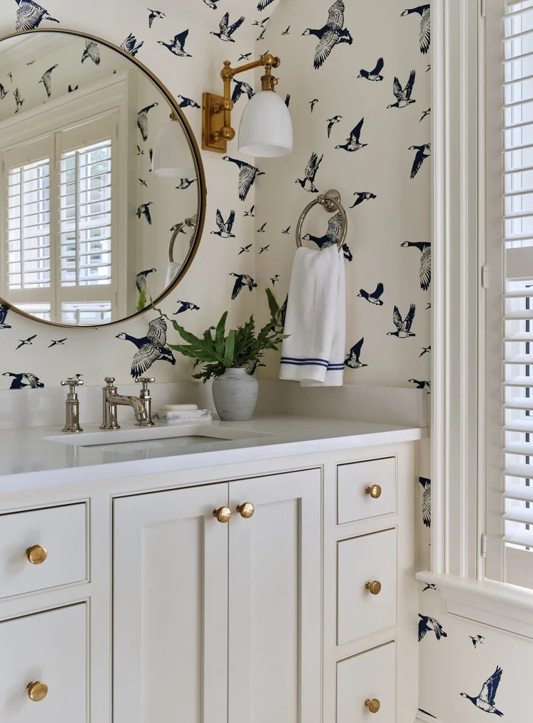 Ensuite or Jack & Jill Bath